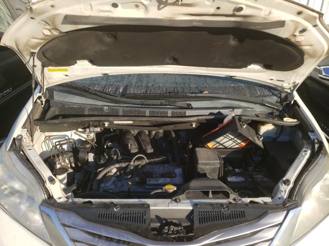 Photo 6 VIN: 5TDYK3DC8FS683462 - TOYOTA SIENNA XLE 