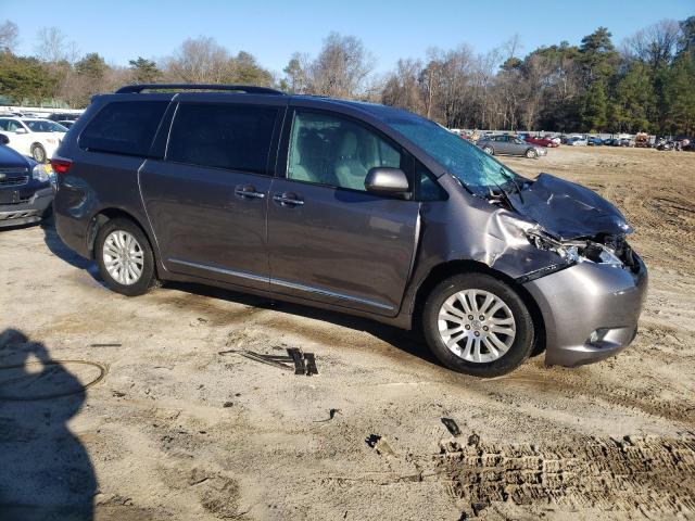 Photo 3 VIN: 5TDYK3DC8GS696438 - TOYOTA SIENNA XLE 