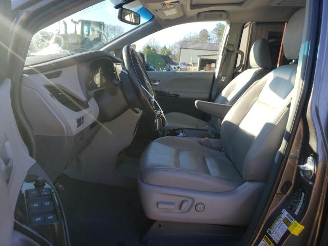 Photo 6 VIN: 5TDYK3DC8GS696438 - TOYOTA SIENNA XLE 