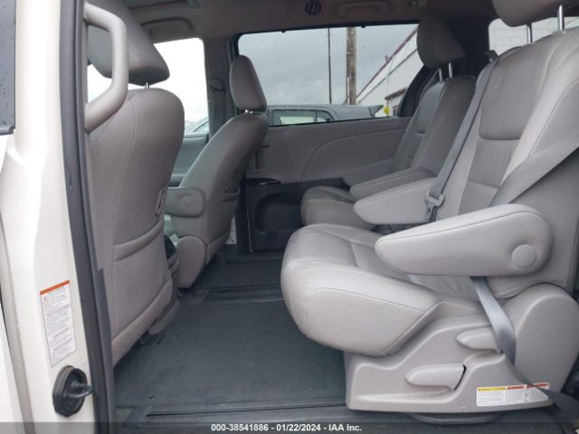 Photo 7 VIN: 5TDYK3DC8GS744049 - TOYOTA SIENNA 