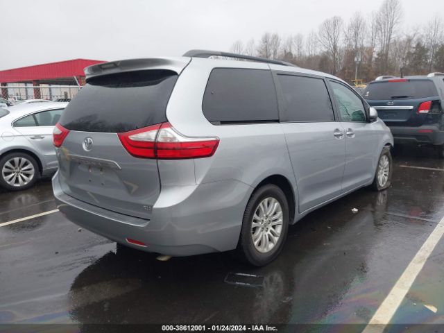 Photo 3 VIN: 5TDYK3DC8GS746836 - TOYOTA SIENNA 