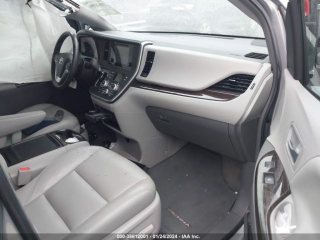 Photo 4 VIN: 5TDYK3DC8GS746836 - TOYOTA SIENNA 