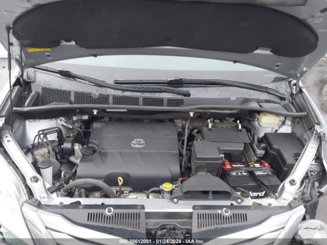 Photo 9 VIN: 5TDYK3DC8GS746836 - TOYOTA SIENNA 