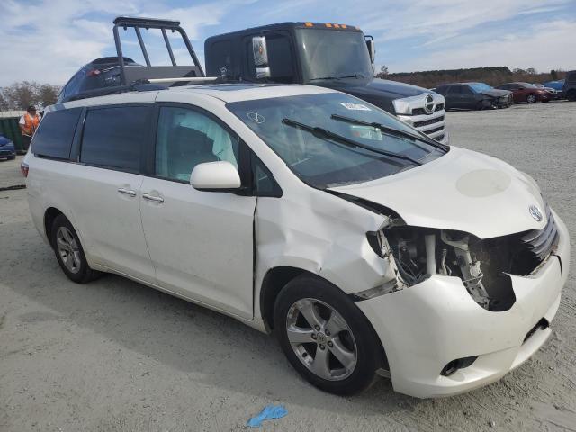 Photo 3 VIN: 5TDYK3DC8GS764608 - TOYOTA SIENNA XLE 