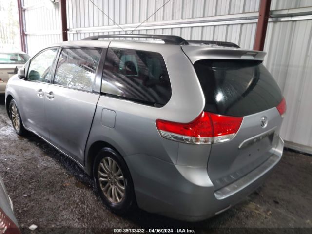 Photo 2 VIN: 5TDYK3DC9BS015891 - TOYOTA SIENNA 