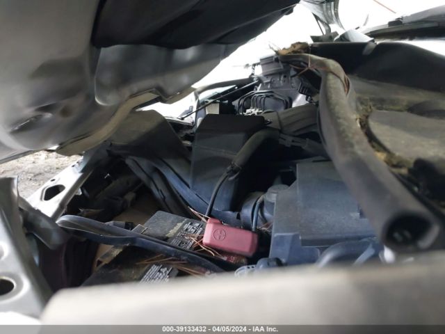 Photo 9 VIN: 5TDYK3DC9BS015891 - TOYOTA SIENNA 