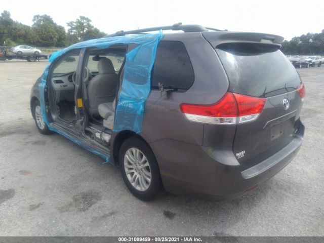 Photo 2 VIN: 5TDYK3DC9BS054271 - TOYOTA SIENNA 