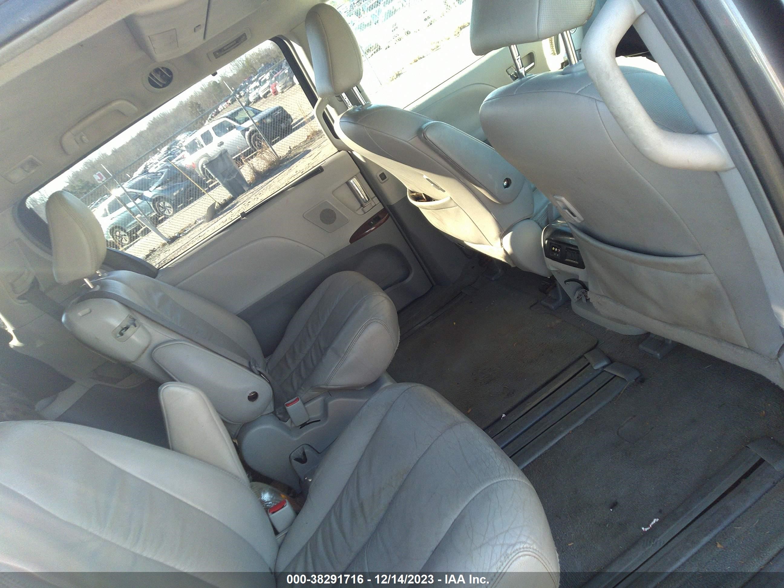 Photo 7 VIN: 5TDYK3DC9BS067697 - TOYOTA SIENNA 