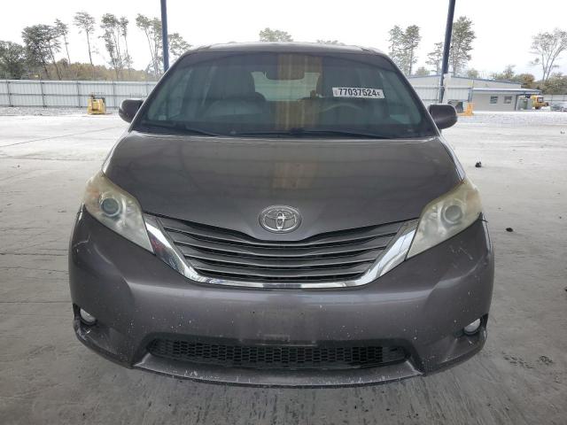 Photo 4 VIN: 5TDYK3DC9BS103274 - TOYOTA SIENNA XLE 