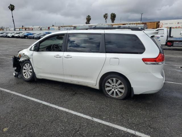 Photo 1 VIN: 5TDYK3DC9BS105560 - TOYOTA SIENNA XLE 