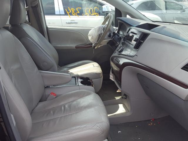 Photo 4 VIN: 5TDYK3DC9BS135271 - TOYOTA SIENNA XLE 