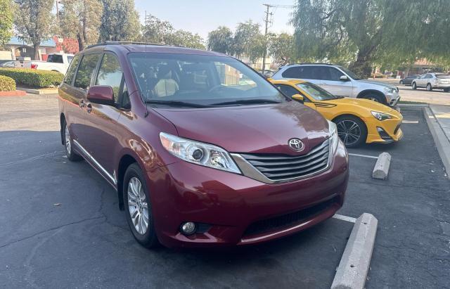 Photo 0 VIN: 5TDYK3DC9BS140955 - TOYOTA SIENNA XLE 