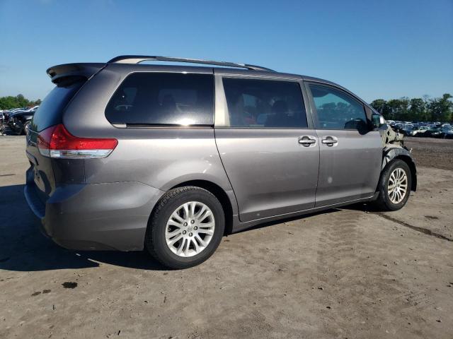 Photo 2 VIN: 5TDYK3DC9BS146691 - TOYOTA SIENNA XLE 