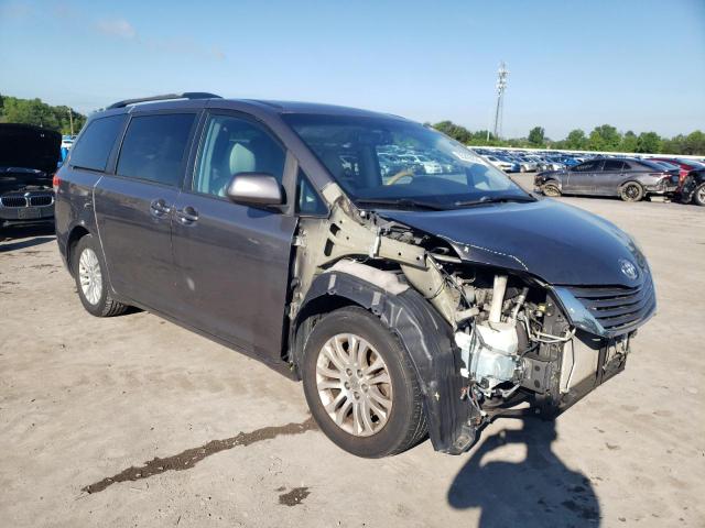 Photo 3 VIN: 5TDYK3DC9BS146691 - TOYOTA SIENNA XLE 