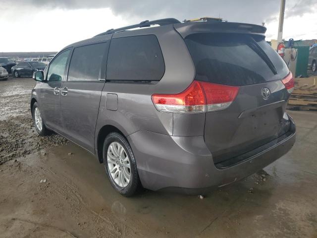 Photo 1 VIN: 5TDYK3DC9BS157531 - TOYOTA SIENNA XLE 