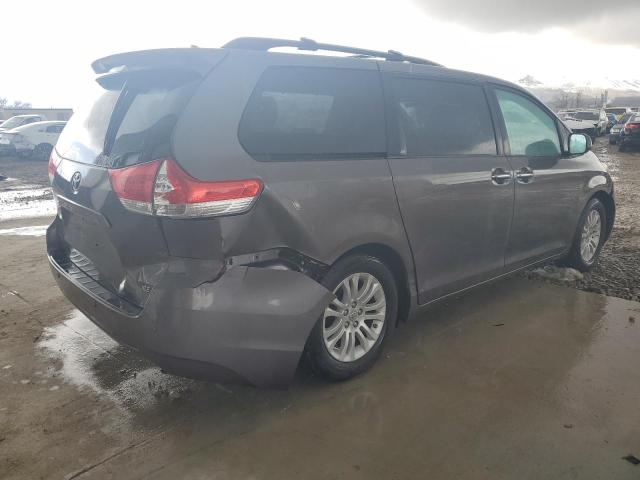 Photo 2 VIN: 5TDYK3DC9BS157531 - TOYOTA SIENNA XLE 