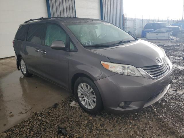 Photo 3 VIN: 5TDYK3DC9BS157531 - TOYOTA SIENNA XLE 