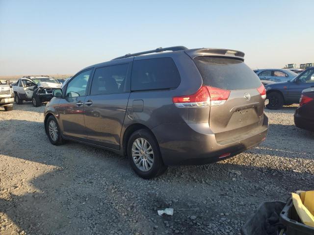 Photo 1 VIN: 5TDYK3DC9BS157531 - TOYOTA SIENNA XLE 