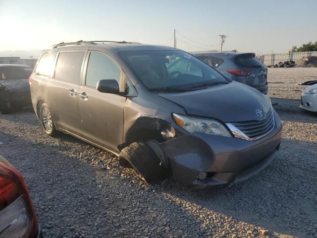 Photo 3 VIN: 5TDYK3DC9BS157531 - TOYOTA SIENNA XLE 