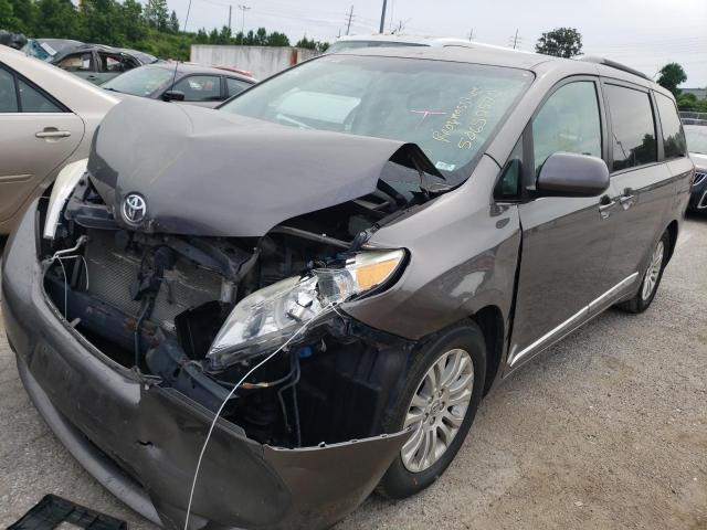 Photo 1 VIN: 5TDYK3DC9BS158341 - TOYOTA SIENNA XLE 