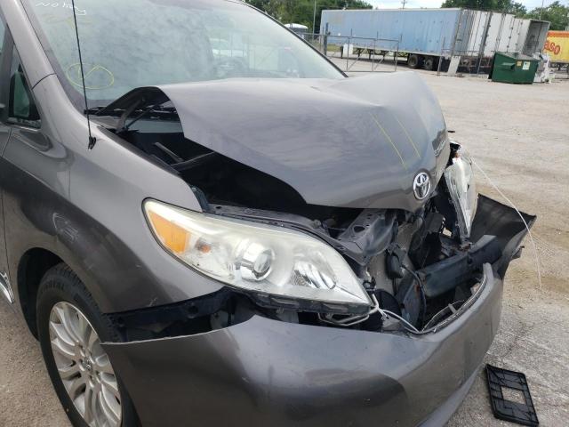 Photo 8 VIN: 5TDYK3DC9BS158341 - TOYOTA SIENNA XLE 