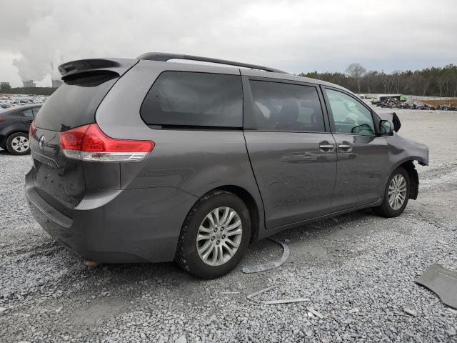 Photo 2 VIN: 5TDYK3DC9BS161174 - TOYOTA SIENNA XLE 