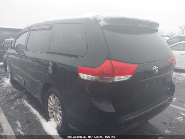 Photo 2 VIN: 5TDYK3DC9CS180681 - TOYOTA SIENNA 