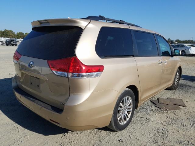 Photo 3 VIN: 5TDYK3DC9CS216319 - TOYOTA SIENNA XLE 