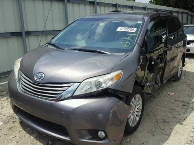 Photo 1 VIN: 5TDYK3DC9CS217518 - TOYOTA SIENNA XLE 