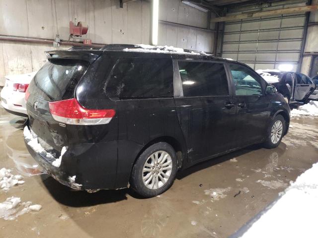 Photo 2 VIN: 5TDYK3DC9CS218054 - TOYOTA SIENNA XLE 