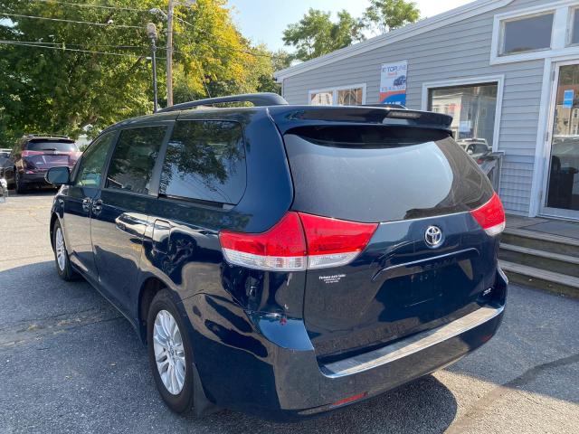 Photo 3 VIN: 5TDYK3DC9CS250728 - TOYOTA SIENNA XLE 