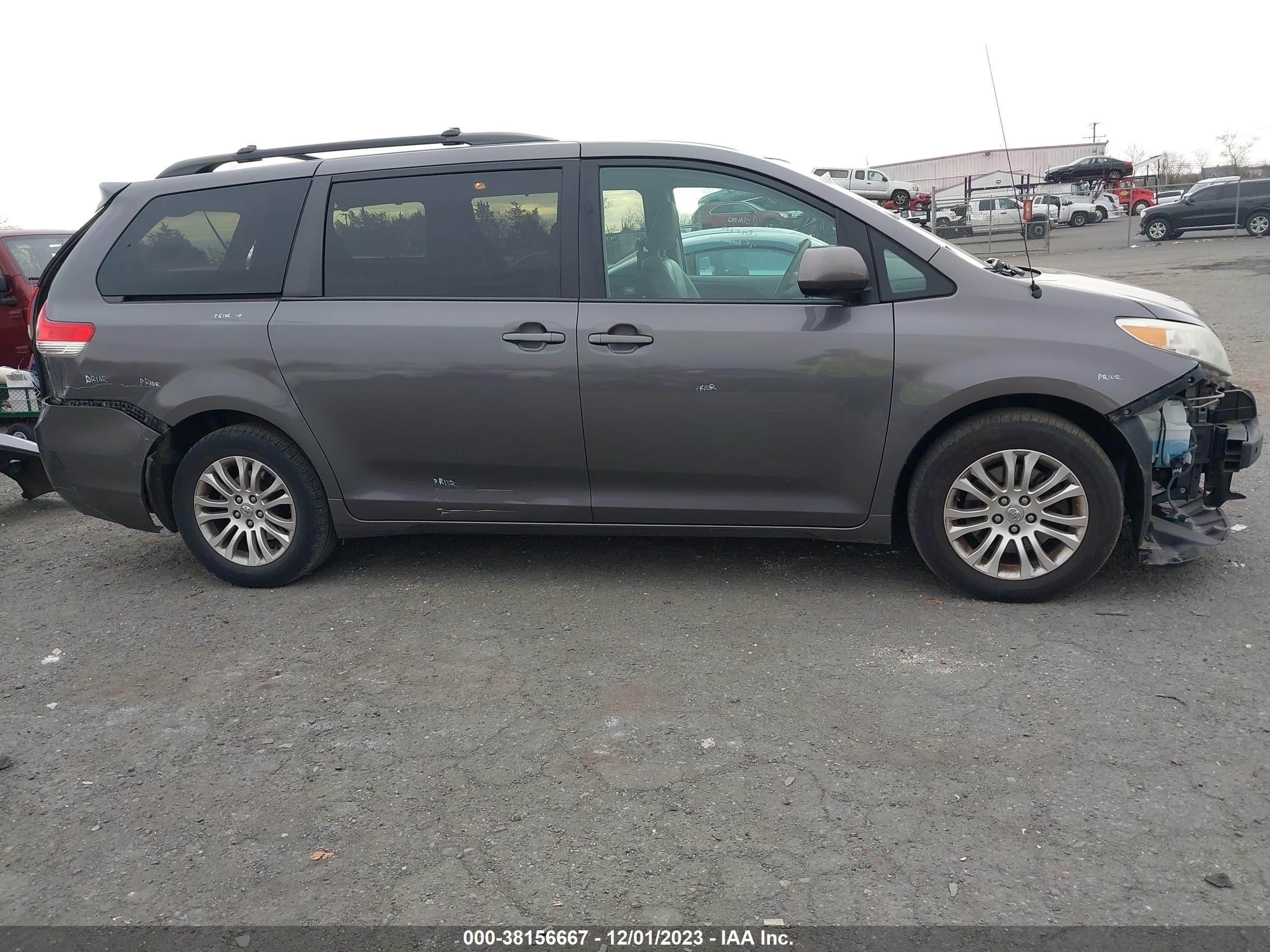 Photo 12 VIN: 5TDYK3DC9CS253287 - TOYOTA SIENNA 