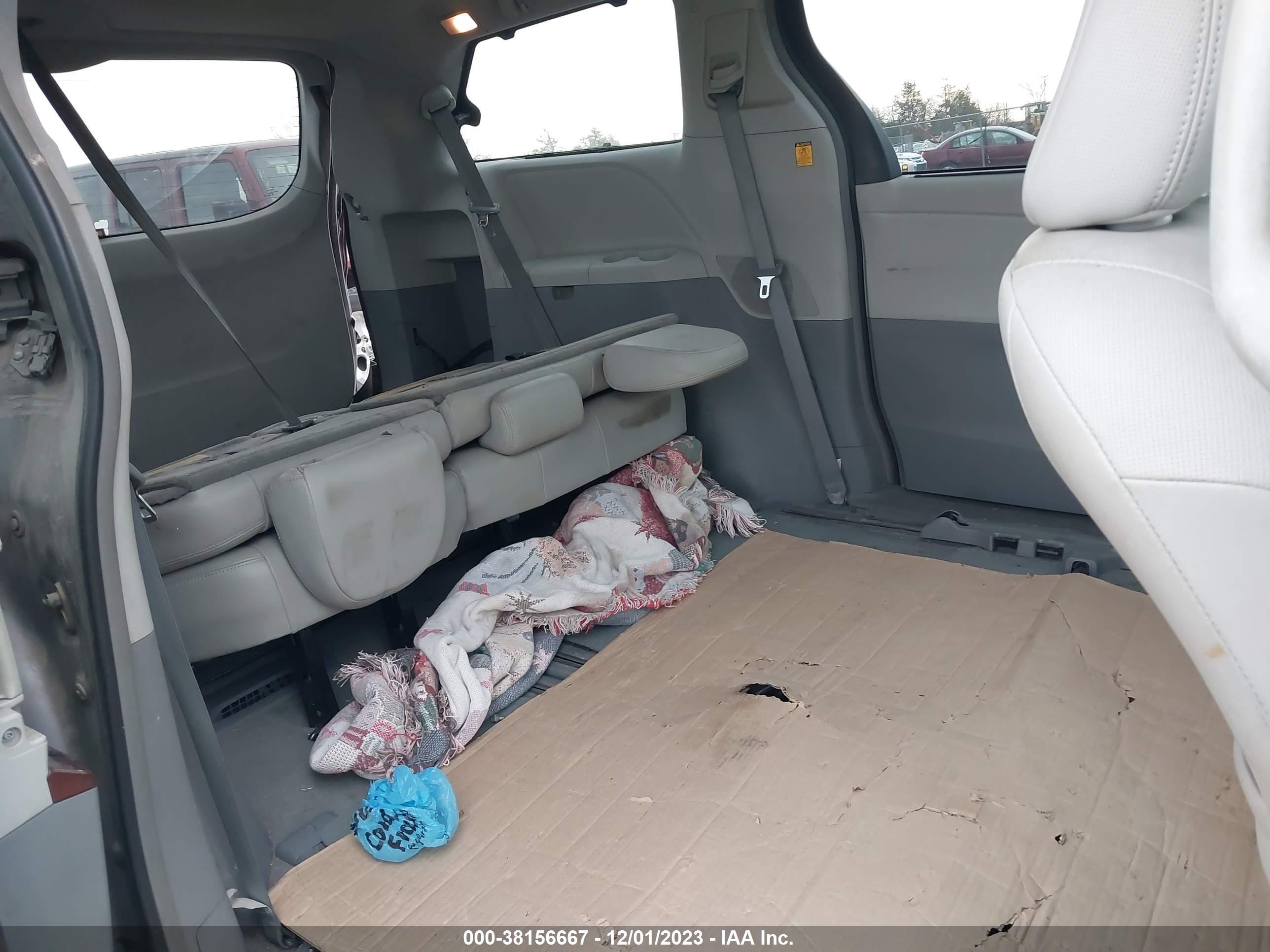 Photo 7 VIN: 5TDYK3DC9CS253287 - TOYOTA SIENNA 