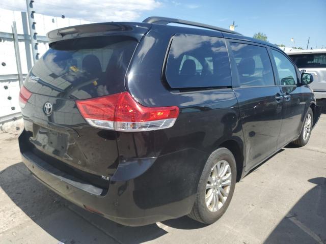 Photo 2 VIN: 5TDYK3DC9CS260577 - TOYOTA SIENNA XLE 