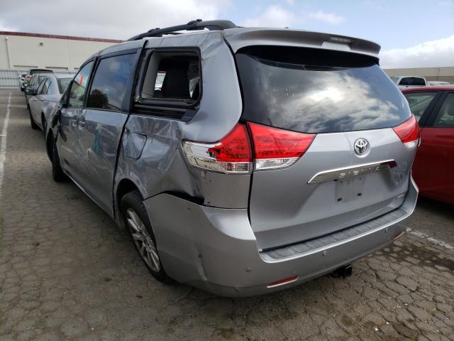 Photo 2 VIN: 5TDYK3DC9CS268274 - TOYOTA SIENNA XLE 