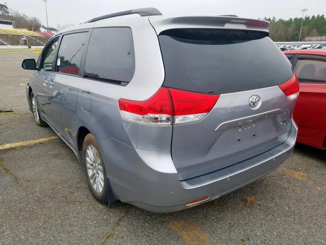 Photo 2 VIN: 5TDYK3DC9CS273250 - TOYOTA SIENNA XLE 