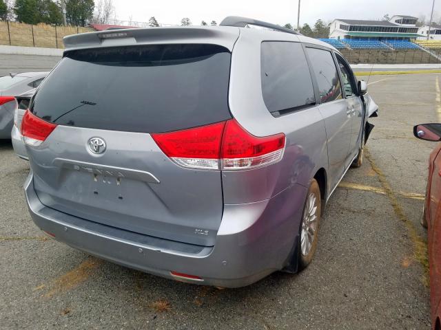 Photo 3 VIN: 5TDYK3DC9CS273250 - TOYOTA SIENNA XLE 