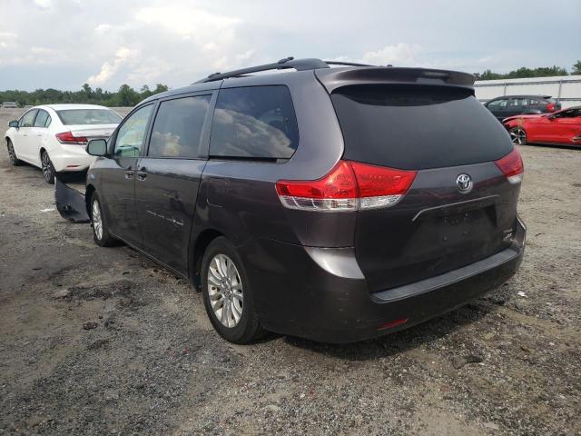 Photo 2 VIN: 5TDYK3DC9DS299834 - TOYOTA SIENNA XLE 