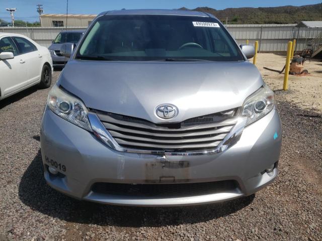 Photo 4 VIN: 5TDYK3DC9DS318463 - TOYOTA SIENNA XLE 