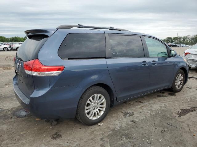 Photo 2 VIN: 5TDYK3DC9DS334954 - TOYOTA SIENNA XLE 