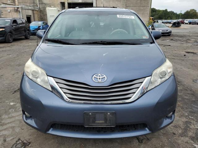 Photo 4 VIN: 5TDYK3DC9DS334954 - TOYOTA SIENNA XLE 