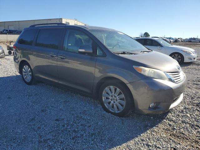 Photo 3 VIN: 5TDYK3DC9DS342746 - TOYOTA SIENNA XLE 