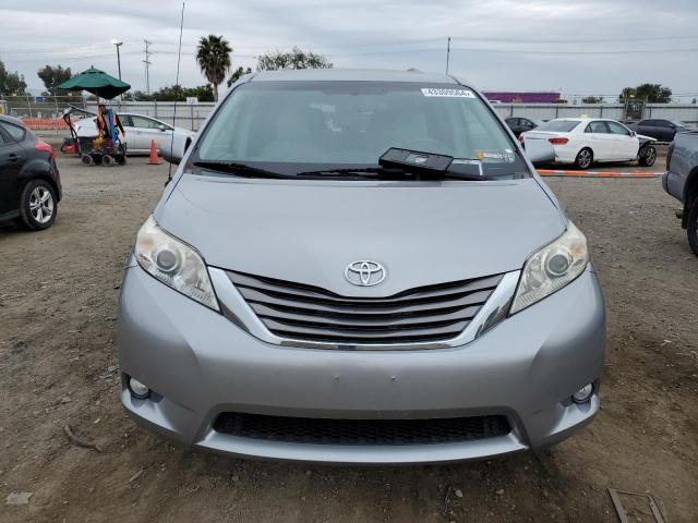 Photo 4 VIN: 5TDYK3DC9DS342889 - TOYOTA SIENNA XLE 