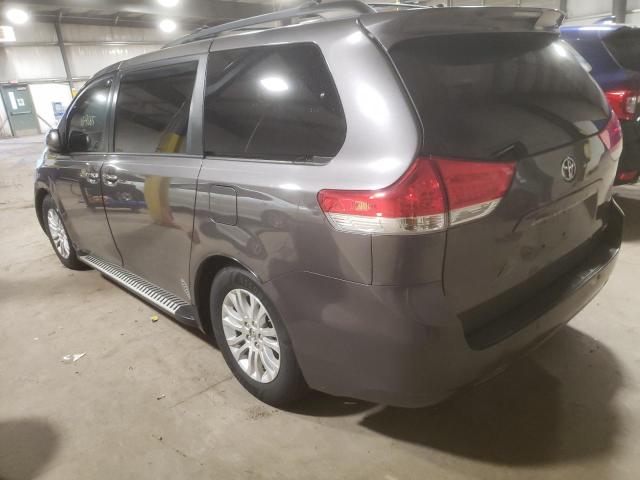 Photo 2 VIN: 5TDYK3DC9DS361085 - TOYOTA SIENNA XLE 