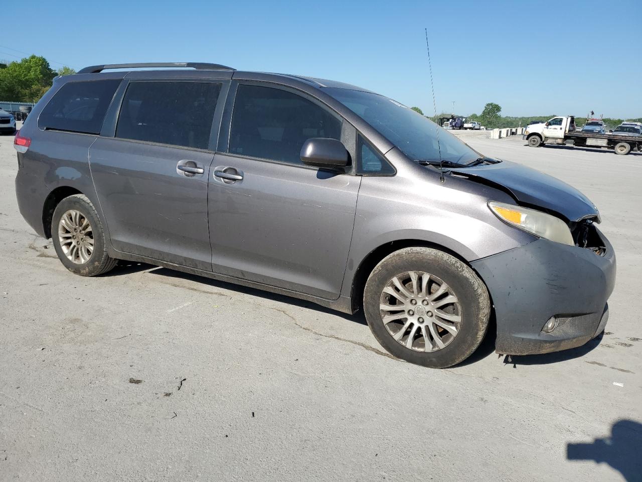 Photo 3 VIN: 5TDYK3DC9DS367310 - TOYOTA SIENNA 