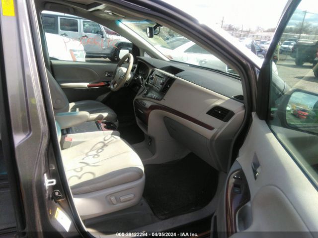 Photo 4 VIN: 5TDYK3DC9DS391543 - TOYOTA SIENNA 