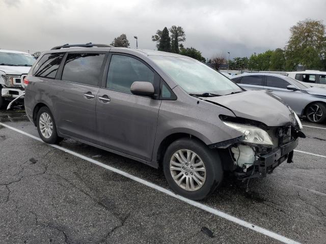 Photo 3 VIN: 5TDYK3DC9DS394247 - TOYOTA SIENNA XLE 