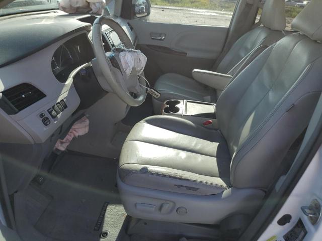 Photo 6 VIN: 5TDYK3DC9DS398833 - TOYOTA SIENNA XLE 