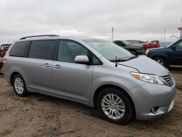 Photo 3 VIN: 5TDYK3DC9DS404372 - TOYOTA SIENNA XLE 