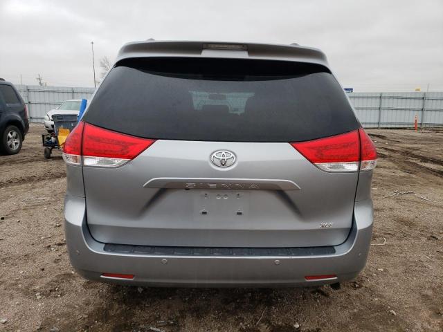 Photo 5 VIN: 5TDYK3DC9DS404372 - TOYOTA SIENNA XLE 